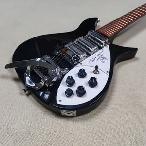 325 zwarte elektrische gitaar met 3 mini humbucker pickups 527 mm schaallengte