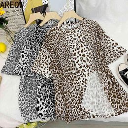 3270 T-shirt Lente en zomerstijl met temperament Leopard Print Lange mouwen Slanke body Split Ronde hals Dames 210507