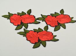 32pcs 21039039 Patche de fleur verte rouge rouge Patches florales brodées Iron Onsew sur applique en dentelle Venise8466863