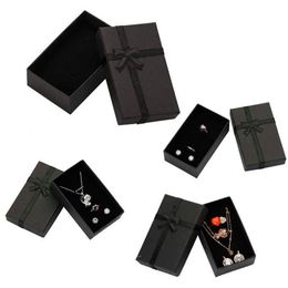 32 pièces boîte à bijoux 8x5 cm collier noir pour bague cadeau papier emballage de bijoux Bracelet boucle d'oreille affichage avec éponge 2107132344