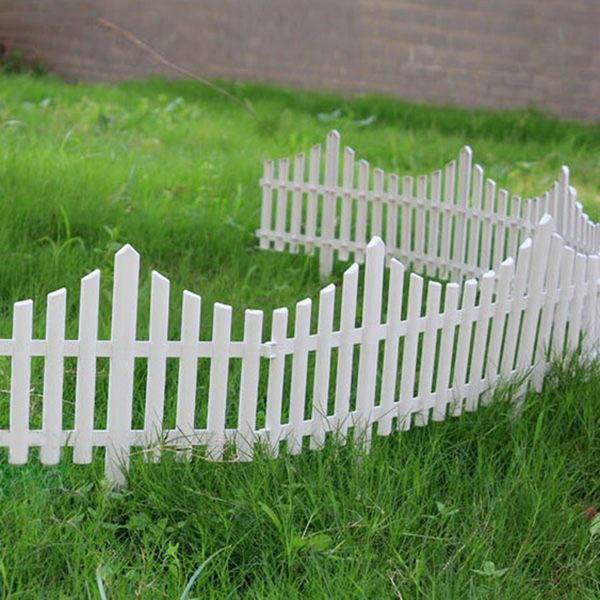Valla blanca de plástico de 33 cm para enchufar Valla de decoración de jardín La valla de PVC es resistente a la corrosión y resistente a la intemperie y se puede utilizar para exteriores