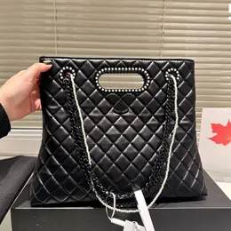 33x27cm Chaîne de perles Designer Femmes Sac à bandoulière Fourre-tout avec poignée creuse Matériel en métal noir Chaîne Matelasse Cuir souple Diamant Sac à main d'embrayage de luxe