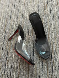 35-42 24FW Sandales de créateurs rivets Chaussures à fond rouges robe élégante plate-forme de sandales pour femmes pompes