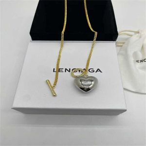 35 % de réduction Paris Home Collier en laiton torsadé en forme de cœur conçu par une petite famille Chaîne de pull tendance et polyvalente