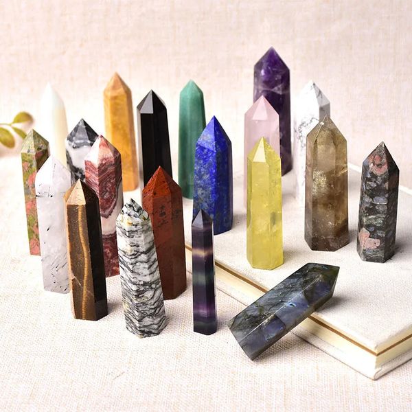 36 Color Natural Stones Crystal Point Point Amethyst Rose Quartz guérison Stone Energy Ore Mineral Crafts Home Decoration 1PC 240408