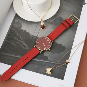 36% korting op horloge Horloge Koujia Red Rabbit Year Zodiac gelimiteerde mode ronde wijzerplaat Chinese stijl dames klein rood