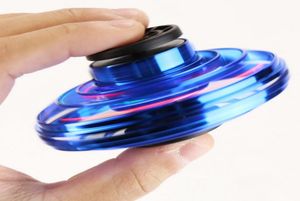 360 Rotation Mini UFO Trickedout Flying Spinner Boomerang Relaxing Toys Drones Flynova avec charge USB et lumières LED2117381
