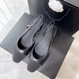 2024 geurstijl dames slippers klassieke sandalen lederen ontwerper kleding schoenen mode platte hak comfortabele casual vrouw sandaal slingbacks flats loafers