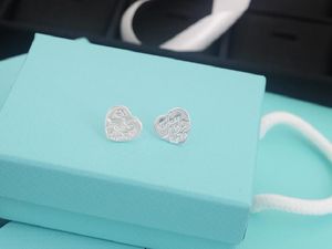 Boucles d'oreilles 3A TF Loving Heart Earring In Silver Iconic Collection For Women With Dust Bag Box Fendave 1-20