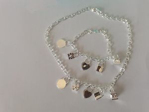 3a TF ketting+armbanden set mini -sleutelhanger in zilveren iconische collectie voor vrouwen met stofzakdoos Fendave