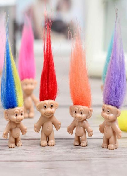 3 CM Muñeca Troll de Pelo Colorido Amor Feliz Miembros de la Familia Papá Mamá Niña Figuras de Acción Muñeca Leprocauns Presa Juguete COLORES Aleatorios 9282139