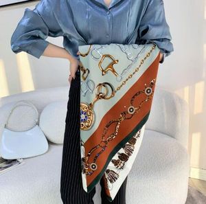 Bufanda de seda con estampado de letras en 3 colores para mujer