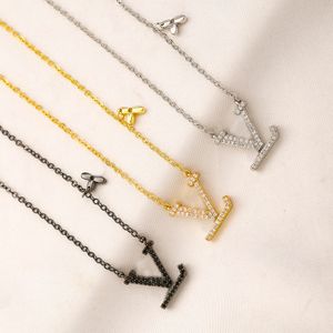 3Colors Luxury Brand Designer Pendants Colliers Link Chain de liaison Real Gold Plated avec Steel Seal Crystal Letter Choker Pendant Collier Bijoux Accessoires Amour Cadeaux