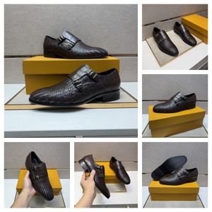 3Colour Men's Fashion Slip-On Le cuir Chaussures Designer Hommes Chaussures de commerce décontractées pour hommes British Retro Retro Oxfords Mariage Party Flats Size 38-45