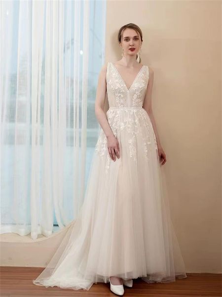 Vestido de novia ligero con apliques en 3D, parte delantera corta, espalda larga, corte en A, escote en V profundo, LD8031
