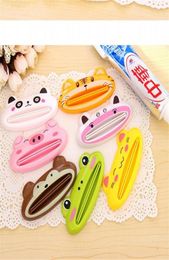 3D Cartoon Plastic tandpasta Squeeze diergedrukte tandenborstelbuisrol houder kikker varkensvorm knijpen badkamer set wy462q 16853989