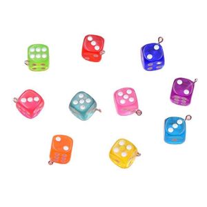 3D dobbelstenen hangers 10 stks / partij charmes voor het maken van sieraden bevindingen crafting schattige oorbellen kettingen multi-kleur handgemaakte accessoires 14 x 17 mm