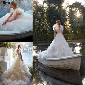 Flores florales en 3D Maternidad Una línea Vestidos de novia Sexy Escote en V Volantes Manga corta Vestidos de novia Espalda abierta Tren de barrido Boho Country Robes de Mariee CL1849