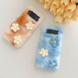 3D Flower Fluffy Fur Fuzzy Folding Cases voor Samsung Galaxy Z Flip 4 3 FLIP4 Zflip4 Zflip3 Fashion Hair Plush Hard pc Plastic Bloem Girl Lady mobiele telefoon achteromslag