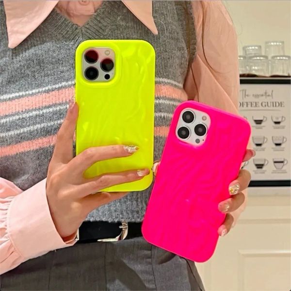 Coque de téléphone froissée fluorescente 3D, jolie coque arrière en Silicone TPU souple pour iPhone 15 14 Pro Max 13 12 Pro 11