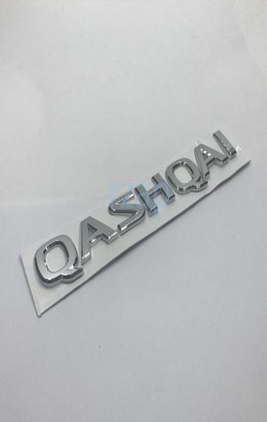 Insignia con emblema de letras 3D, pegatina para puerta trasera de coche, logotipo de Nissan Qashqai, placa trasera plateada cromada Deca3016860