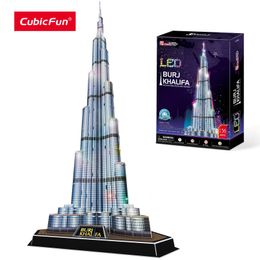 3D Puzzels CubicFun LED Dubai Burj Khalifa 57 5 "H Architectuur Gebouw Model Kits 136Pcs Toren Jigsaw speelgoed voor Volwassenen Kids 230704