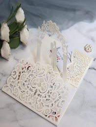 Tarjetas de invitación de boda 3D Láser ahueca hacia fuera la novia y el novio Invitaciones blancas de marfil para el compromiso de boda por DHL Sellin7917548