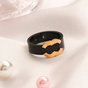 3d9r Trouwringen Eenvoudige Stijl Designer Ring Nieuwe 18k Vergulde Dames Familie Verjaardagscadeau Liefde Zwart Luxe Roestvrij Stalen Sieraden Acces