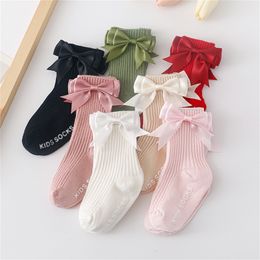 3 pares crianças meias bebê meninas meias de chão outono inverno algodão meias carta padrão bowknot antiderrapante criança andando meias com apertos tripulação criança meia 230918