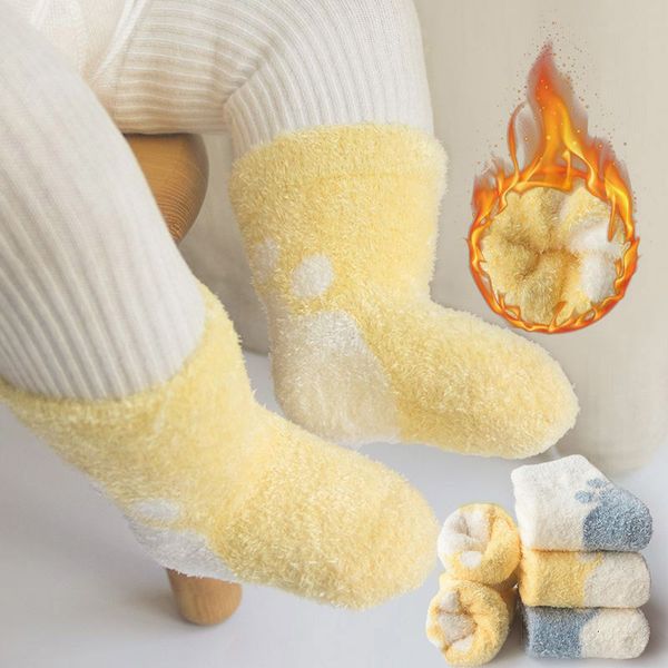 3 paires de chaussettes pour enfants, chaussettes d'hiver épaisses en peluche pour bébé, chaussettes thermiques en velours de corail pour tout-petits, garçons et filles, couleur unie, chaussettes de sol de sommeil 230918