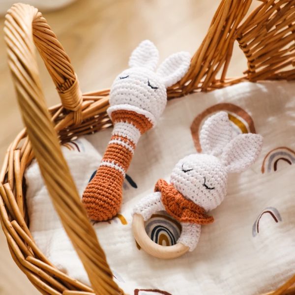 3pc / ensemble Baby Rattles Crochet Farged Bunny Doll Touet Rague en bois Baby Baby Teether Baby Gym Mobile NOUVEAU