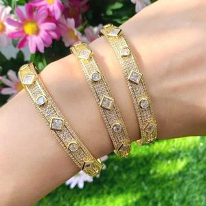 3pcs 2021 Nouveau design cubique zircone haute qualité bijoux de mode bracelet dame bracelet bijoux charme de luxe Q0720