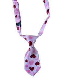 5 -stcs/lot hondenkleding Nieuwjaar Valentine polyester Silk Pet Puppy Ntralingsrecier verstelbare knappe vlinderdas