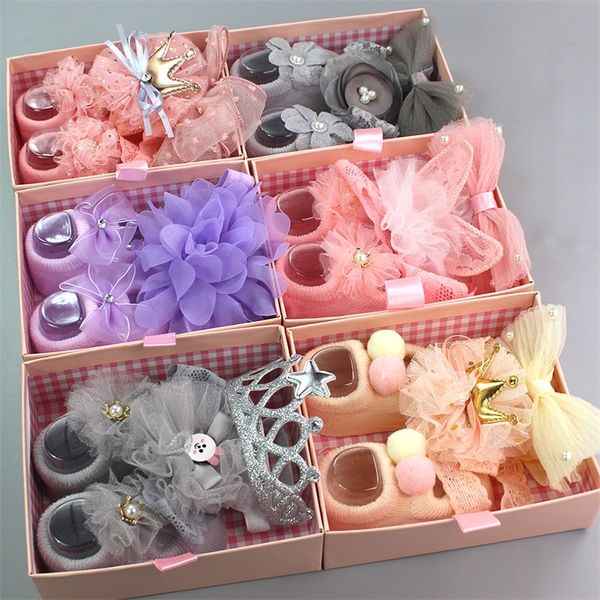 3pcs / set coffrets cadeaux dentelle fleur bébé fille bandeau chaussettes couronne arcs nouveau-né bande de cheveux chaussettes accessoires photo pour bébé cheveux accessoires 248 E3