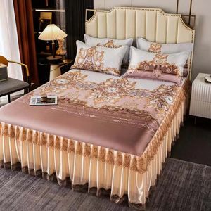 Ensemble de 3 pièces, jupe de lit imprimée florale, romantique, taille King, Queen, avec 2 taies d'oreiller, couvre-lit d'été Cool, housse antidérapante, 240227