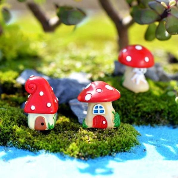 3PCSLOT GARDEN DÉCoration Mini Mushroom Ornement Animal Miniature Figurines Fairy Champignons Micro Landscaping Decor Resin Craft3678395