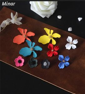3Size Koreaanse Stijl Leuke Bloem Oorbellen Kleurrijke Bloemblaadje Stud Oorbellen voor Vrouwen Brinco Verklaring Vrouwelijke Mode-sieraden Cadeau Girl2486606