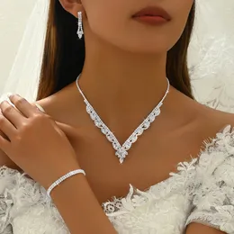 4/3 pièces délicatement de bijoux de mariage pour femmes, collier floral enrôlant des boucles d'oreilles Bracelet Ring ajusté, cubic Zirconia Elegance Prom Prom Prom