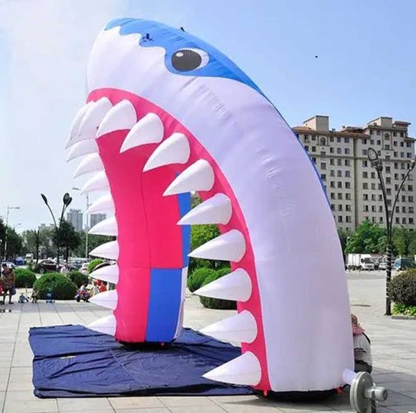 Arc de requin gonflable de conception personnalisée de 4.5 m/6 m avec des dents pointues pour la décoration de bienvenue d'entrée de parc