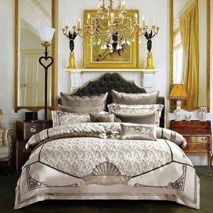 4/6 / 10 Stks Premium Jacquard Luxe Dekbedovertrek Set Smooth Bedding Set Queen King Size Cotton Laken Bedspread Pillow Shams T200706