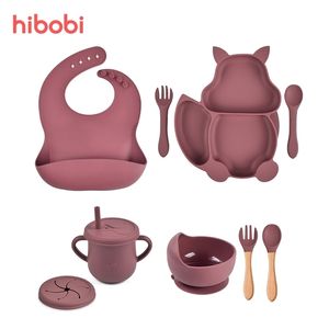 4 6 8 PCS Bébé Souple Silicone Sucker Bol Assiette Tasse Bavoirs Cuillère Fourchette Ensembles Vaisselle Antidérapante Plats D'alimentation Pour Enfants Sans BPA 220715