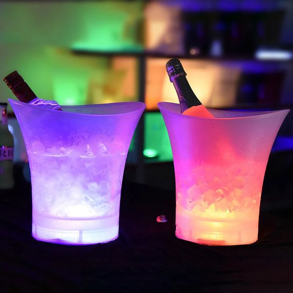 4 LED couleur allumer Champagne bière seau Bars soirée étanche en plastique glace 5L boîtes de nuit 240122