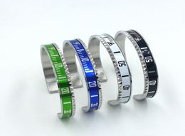 4 couleurs Bracelet de conception classique pour hommes Bracelet de compteur de vitesse en acier inoxydable Mode Men039s Bijoux avec détail p5797501