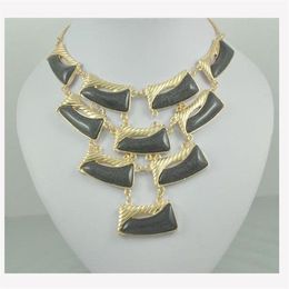 4 colores pueden elegir gargantilla collar nueva moda 2013 cadenas collar babero Declaración necklace185t