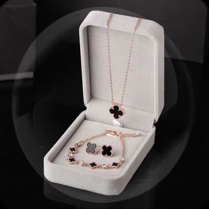 4 vier blad klaver luxe designer sieraden sets diamant shell mode koper koper dames armband oorbellen ketting valentijnsdag verjaardag cadeau set