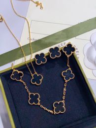 4 Trébol de cuatro hojas Diseñador de lujo Conjuntos de joyería Vanly Concha de diamante Moda Mujer Pulsera Cleefly Pendientes Collar Día de San Valentín Regalo de cumpleaños
