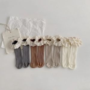 4 paires/lot chaussettes hautes pour bébés filles enfants coton doux dentelle trucs princesse enfants chaussettes longues à volants jambières pour 0-10 ans 240109