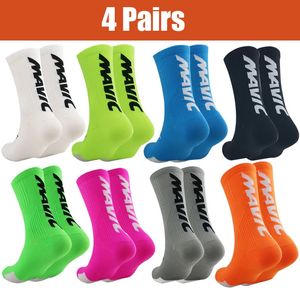 4 paires / ensemble de chaussettes de cyclisme chaussettes de sport respirantes pour femmes chaussettes de basket football de football de randonnée des vélos 240425