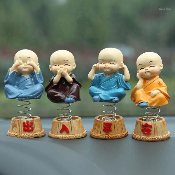 4 Unids / set Adornos de Coche Resina Bobbleheads Muñecas Figura Monjes Maitreya Buda Figura Regalo Escritorio Auto Colgante Decoración Coche Styling1307S