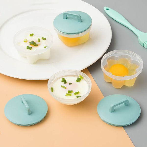 4 pièces/ensemble mignon oeuf chaudière en plastique oeuf braconnier ensemble cuisine oeuf cuiseur outils moule forme avec couvercle brosse crêpeuse